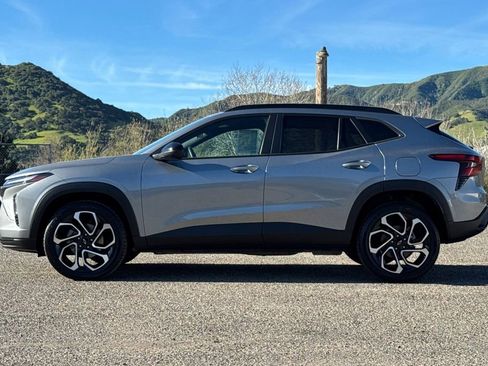 Certified 2024 Chevrolet Trax RS image 7