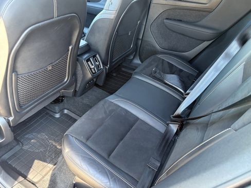 Certified 2022 Volvo XC40 T5 R-Design w/ Advanced Package image 33