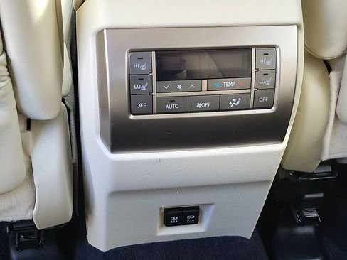 Used 2021 Lexus GX 460 Luxury w/ Sport Design Package image 22