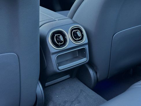 New 2025 Mercedes-Benz C 300 Sedan image 15