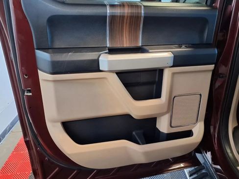 Used 2017 Ford F150 Lariat image 14