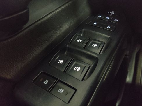 Used 2015 GMC Sierra 1500 SLT w/ All-Terrain Package AWD/4WD image 27