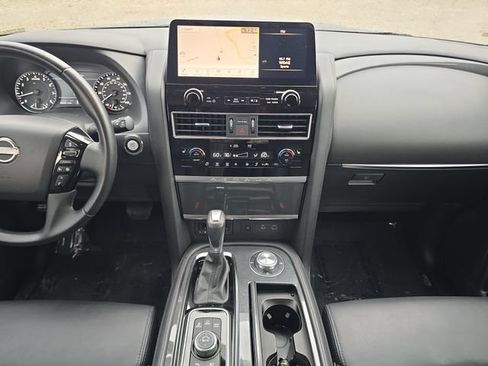 Used 2024 Nissan Armada SV AWD/4WD image 11