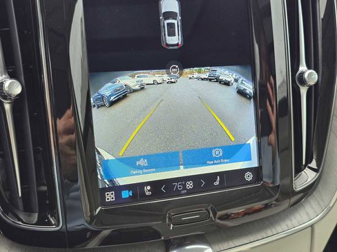 Certified 2023 Volvo XC60 T8 Plus w/ Climate Package image 29