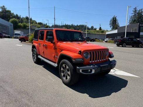 Used 2018 Jeep Wrangler Unlimited Sahara AWD/4WD image 5