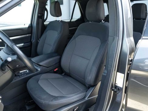 Used 2018 Ford Explorer XLT w/ Equipment Group 201A FWD image 13