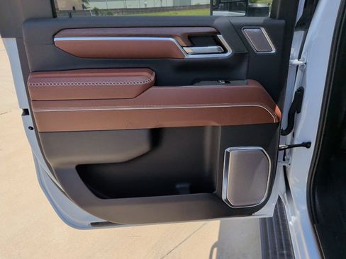 New 2026 GMC Sierra 3500 Denali Ultimate AWD/4WD image 36