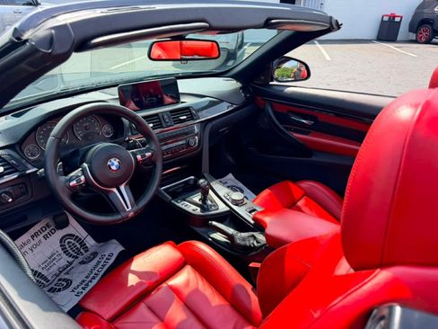 Used 2015 BMW M4 Convertible RWD image 21