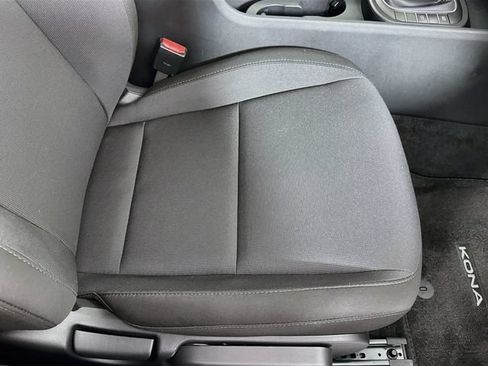 Certified 2025 Hyundai Kona SEL AWD/4WD image 32