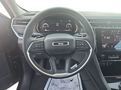 Used 2023 Jeep Grand Cherokee L Laredo AWD/4WD image 16