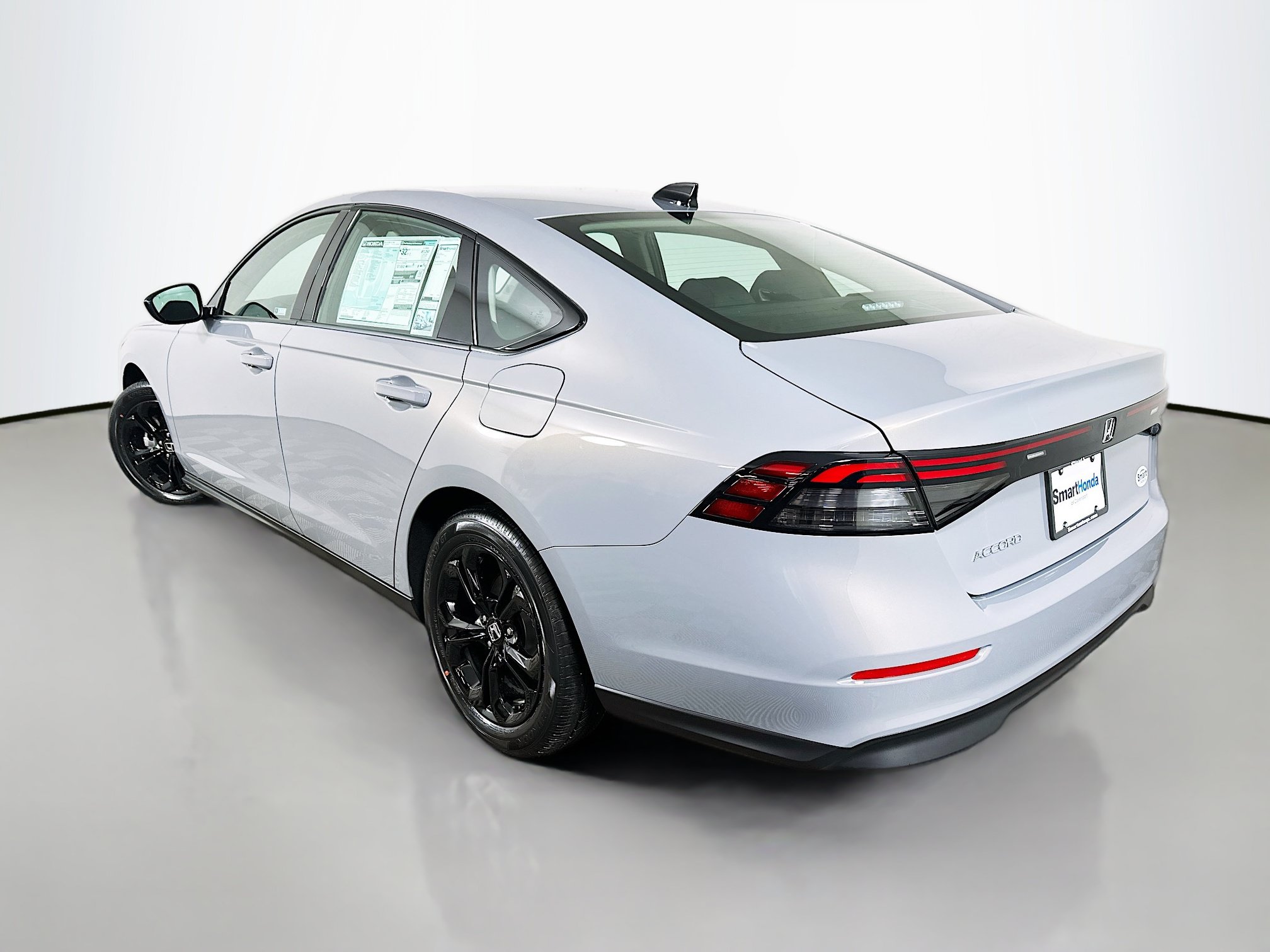 Certified 2025 Honda Accord SE image 5