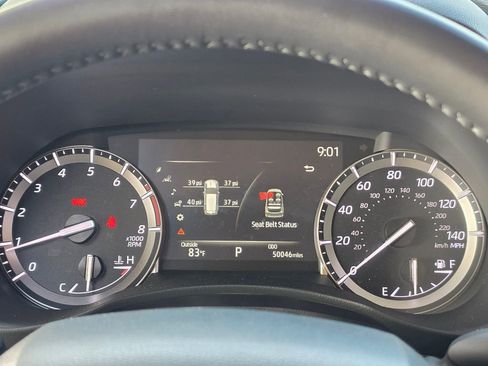 Used 2022 Toyota Highlander XLE AWD/4WD image 19