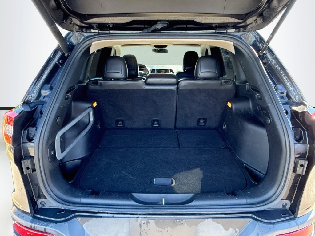 Used 2014 Jeep Cherokee Limited w/ Luxury Group FWD image 27