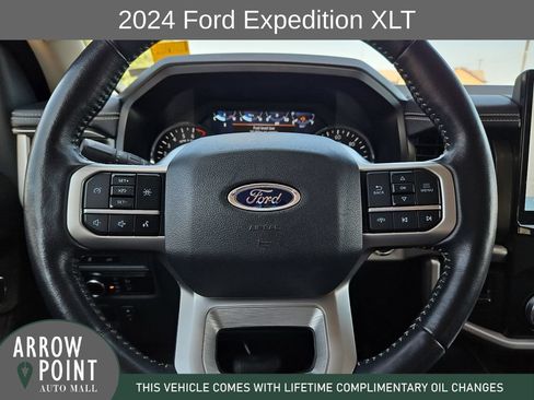 Used 2024 Ford Expedition XLT RWD image 27
