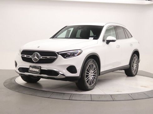 Certified 2026 Mercedes-Benz GLC 300 image 3