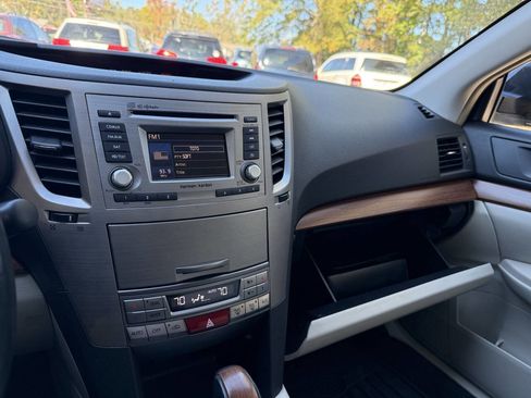 Used 2014 Subaru Outback 2.5i Limited image 12