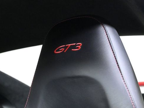 Certified 2018 Porsche 911 GT3 RWD image 19