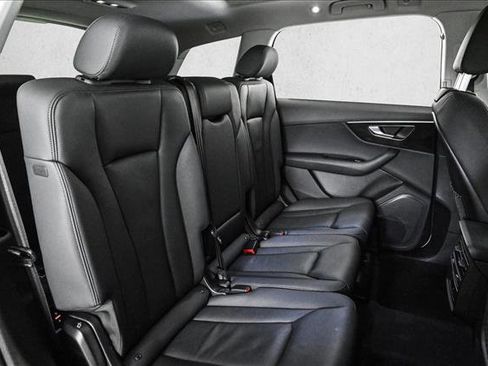 Used 2023 Audi Q7 2.0T Premium w/ Convenience Package image 21