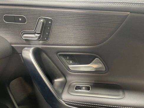 Used 2023 Mercedes-Benz CLA 250 4MATIC image 27