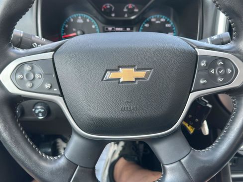 Used 2021 Chevrolet Colorado LT w/ LT Convenience Package AWD/4WD image 23