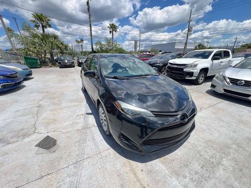 Used 2019 Toyota Corolla LE FWD image 2