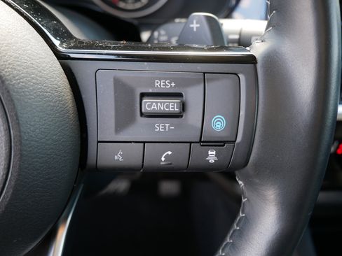 Used 2024 Nissan Pathfinder SL image 28