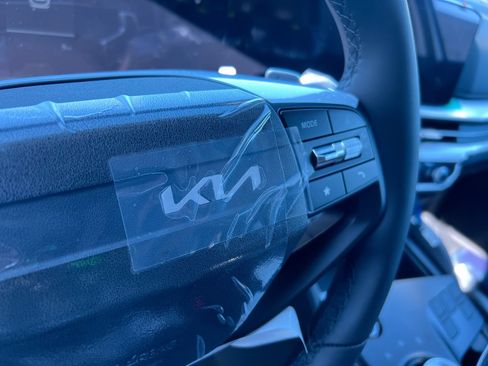 New 2026 Kia Sportage LX FWD image 19