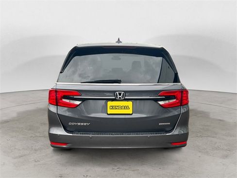 Used 2023 Honda Odyssey Touring image 4