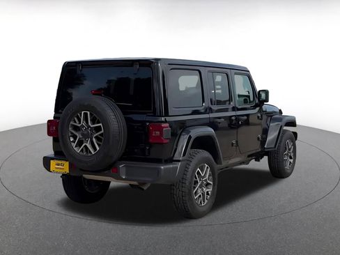 Used 2025 Jeep Wrangler Unlimited Sahara AWD/4WD image 12