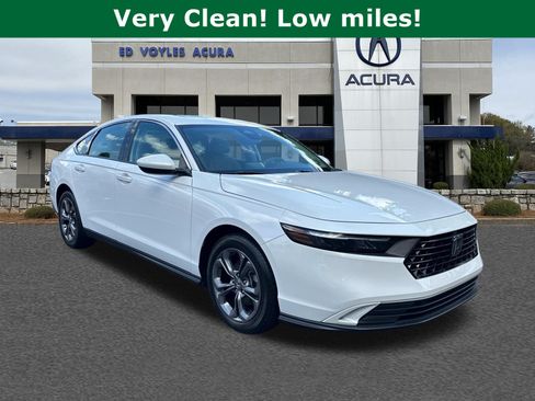Used 2023 Honda Accord EX image 3