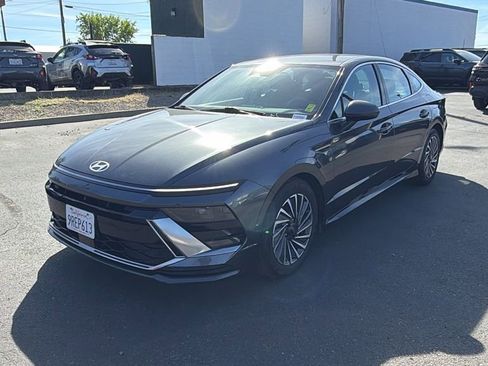 Used 2025 Hyundai Sonata SEL FWD image 1