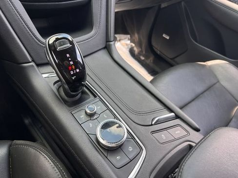 Used 2020 Cadillac XT6 Premium Luxury AWD/4WD image 26