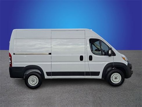 Used 2024 RAM ProMaster 2500 w/ Safety Group image 5
