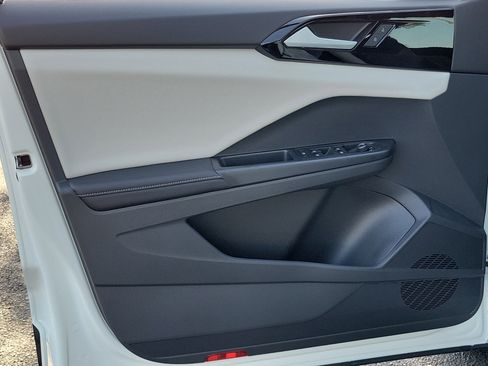 New 2026 Volkswagen Taos S FWD image 9