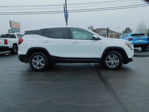 Used 2022 GMC Terrain SLE image 6