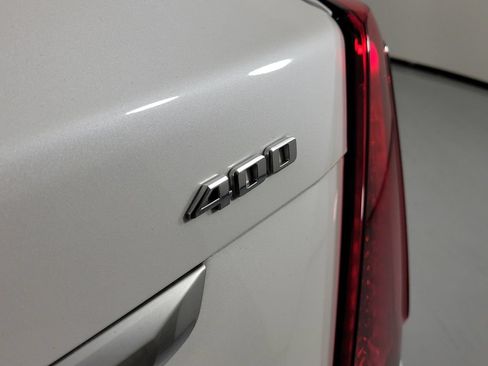 Used 2022 Cadillac XT5 Premium Luxury w/ Platinum Package AWD/4WD image 7