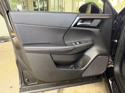 Used 2025 Mitsubishi Outlander SE FWD image 37