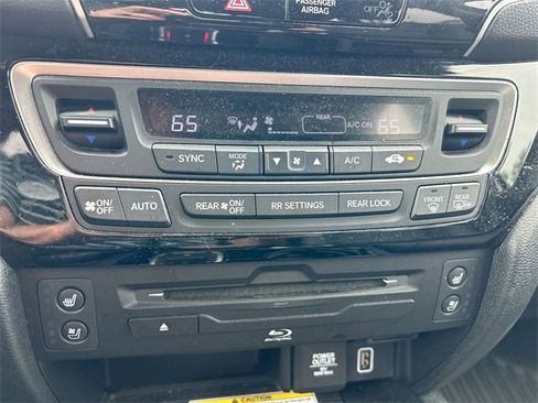 Used 2022 Honda Pilot Elite image 23