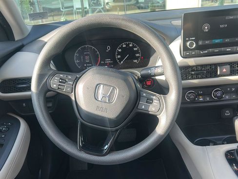 Used 2025 Honda HR-V LX image 17