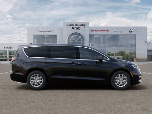 New 2026 Chrysler Pacifica Select image 22