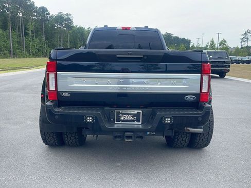 Used 2022 Ford F450 Platinum w/ FX4 Off-Road Package AWD/4WD image 6