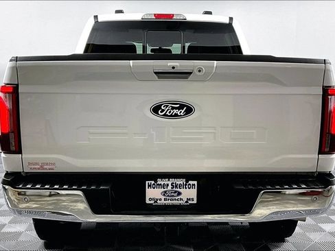 Used 2024 Ford F150 Lariat w/ FX4 Off-Road Package AWD/4WD image 4
