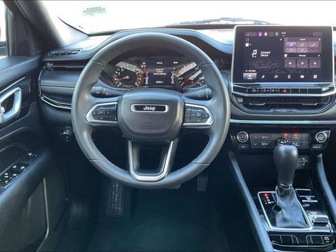 Certified 2023 Jeep Compass Latitude AWD/4WD image 4