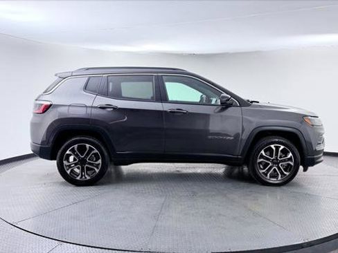 Used 2023 Jeep Compass Limited AWD/4WD image 9