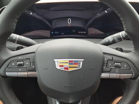Used 2025 Cadillac XT4 Premium Luxury image 14