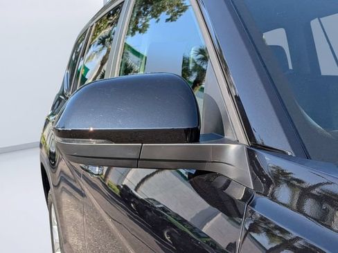 Used 2018 Volkswagen Atlas SE FWD image 11
