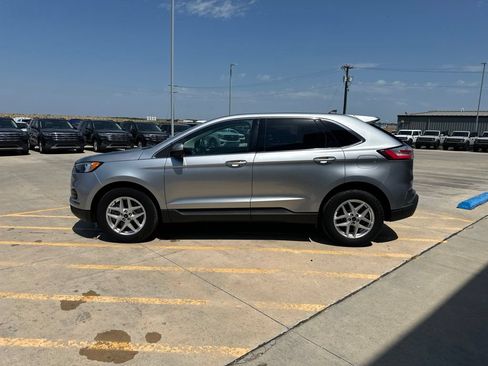 Used 2024 Ford Edge SEL w/ Convenience Package AWD/4WD image 4