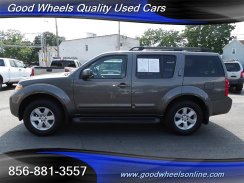 Used 2008 Nissan Pathfinder SE w/ Premium Pkg AWD/4WD image 8