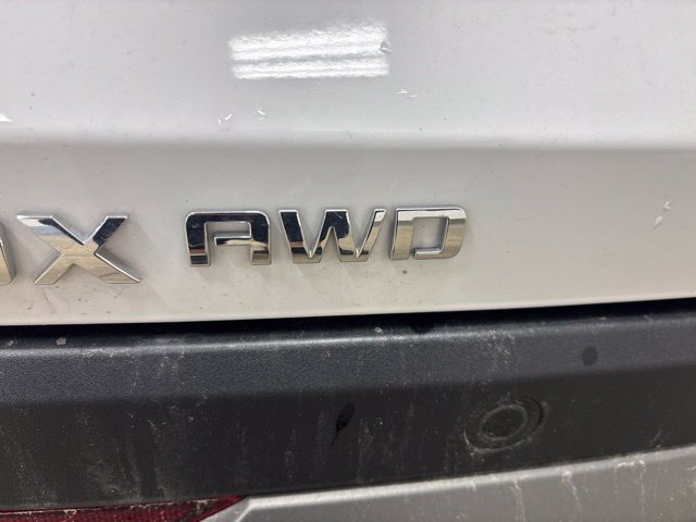Used 2026 Chevrolet Equinox LT AWD/4WD image 12