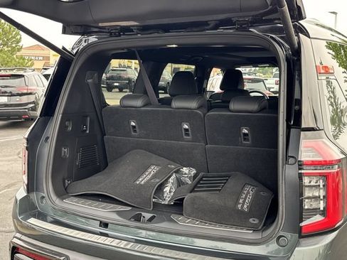 Used 2025 Nissan Armada PRO-4X w/ Pro-4X Premium Package AWD/4WD image 22